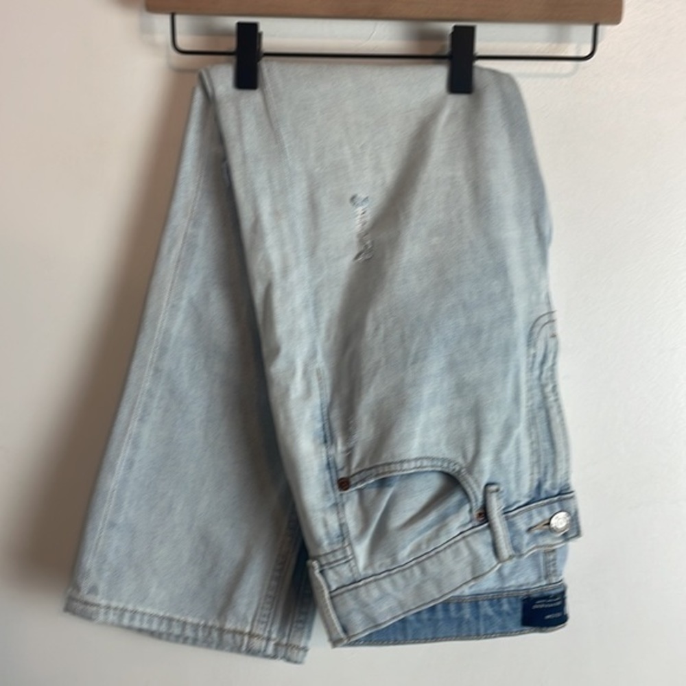 Gap Light Wash Distressed Boyfriend Jeans 00 / 24P - Picture 10 of 11